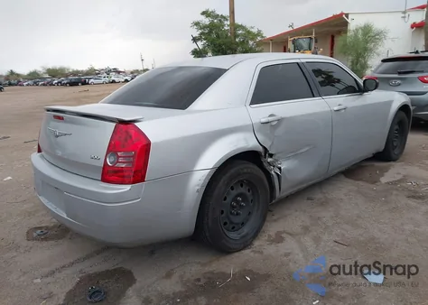 2008 Chrysler 300 Lx from USA, damaged, VIN 2C3LA43R98H145660